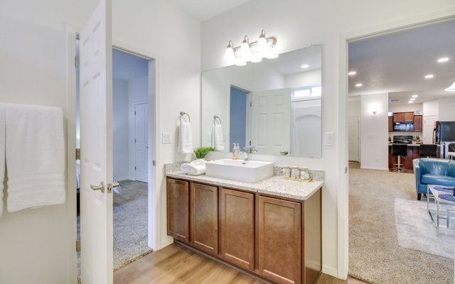 4 Mi to Unm: Convenient Albuquerque Townhome!