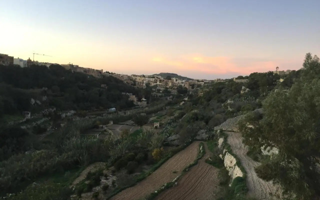 Newly furnished appt in Gozo