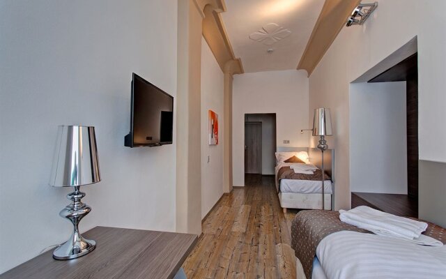 Suites & Apartments U Tri hrusek