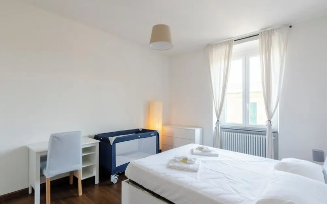 JOIVY Spacious Family Apt For 4, In Carignano, Genoa
