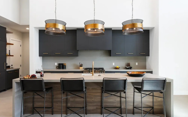 Luxe - Solstice Retreat - Heated Pools - 2 Homes