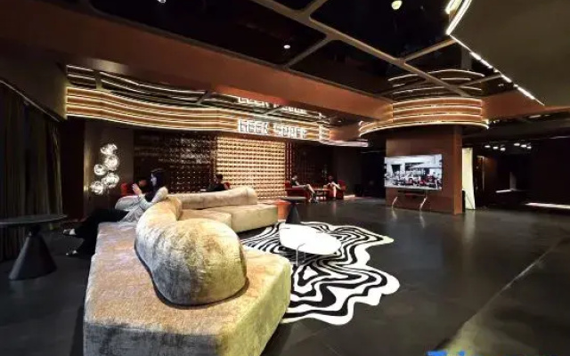 Shangqiu Geek One E-Sports Hotel (Diyi Mall)