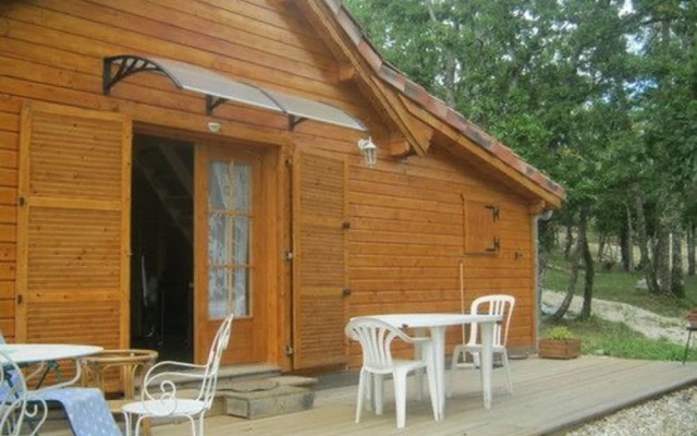 Chalet dans les bois du Quercy