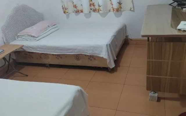 Hongxing Hostel