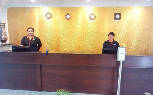 Easy Hotel