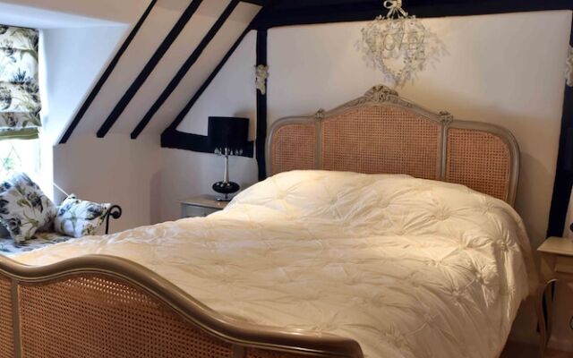 Luxury Cottage Near Windsor Castle