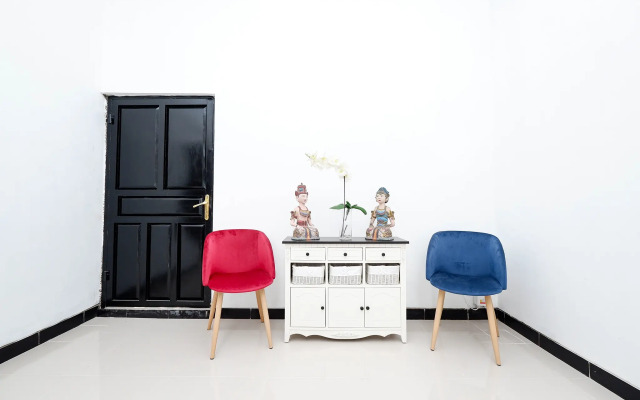 OYO 1611 Four D'home