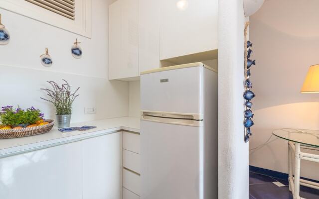 I Fari 98 600m From The Beach