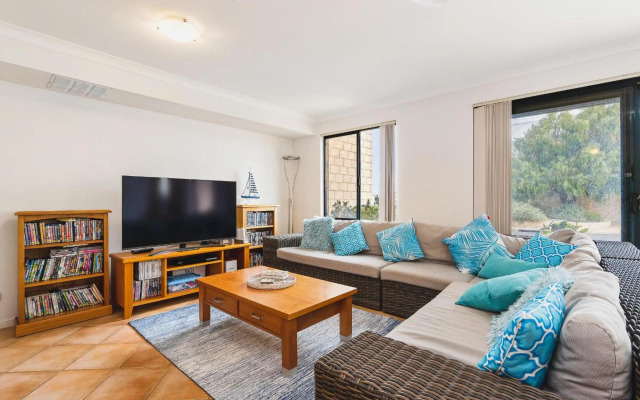 All Decked Out, Geographe Marina