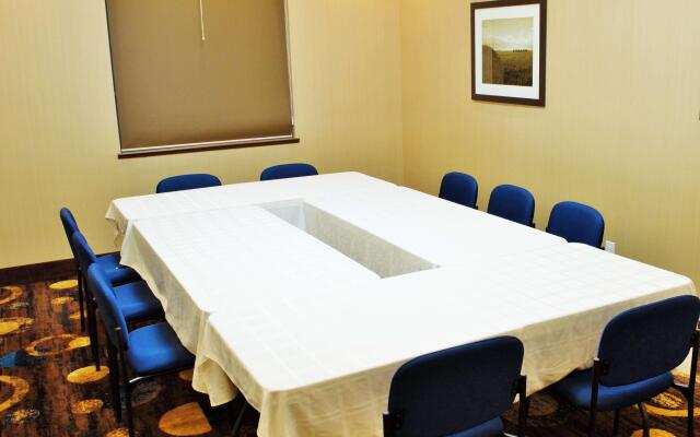 Best Western Plus Fresno Airport Hotel