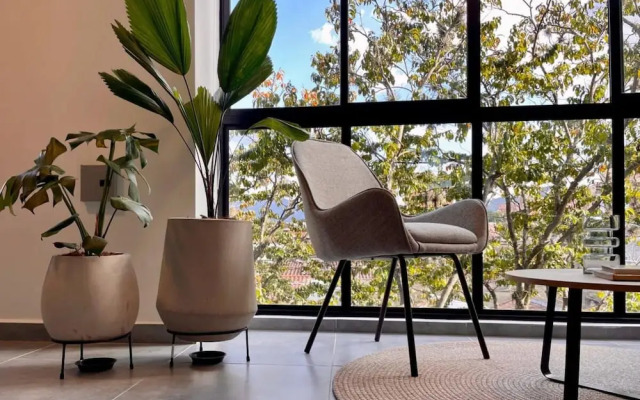 w Elegant 2BR in Laureles