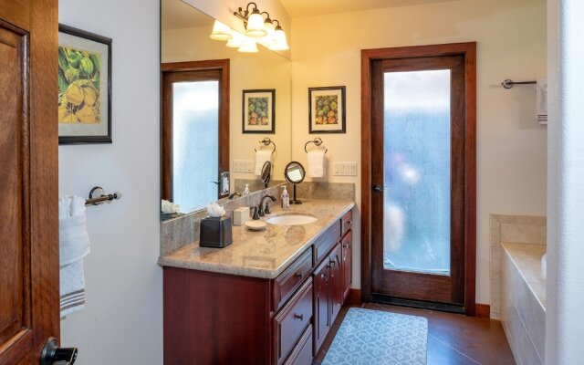 Villa Quatro and Hale Pinao - Nine Bedroom House