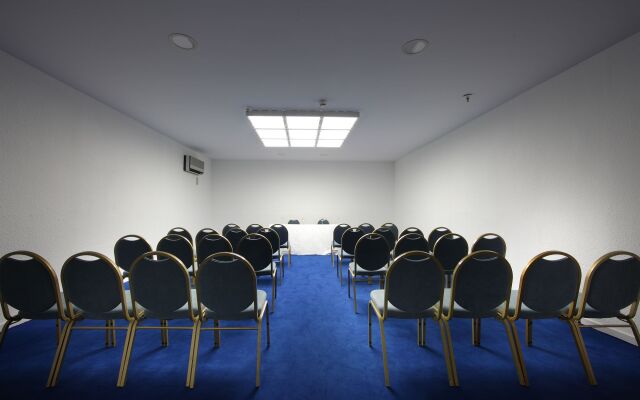 Hotel Abades Benacazón