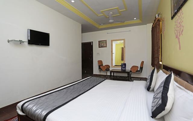 OYO 9984 Hotel Shiv Sagat