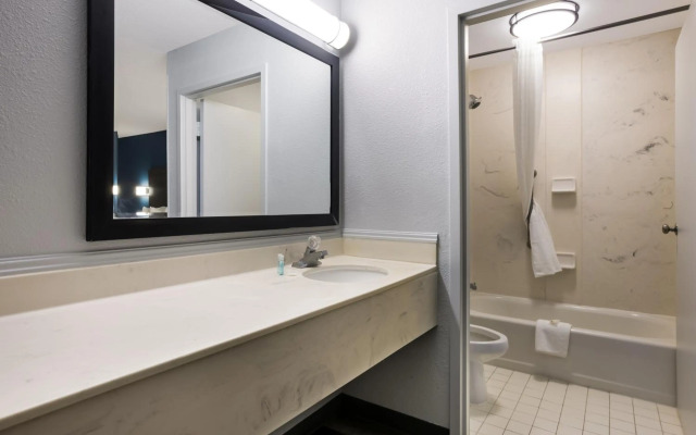 Suburban Studios Hinesville - Fort Stewart Area