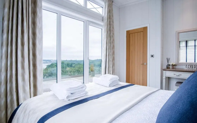 Shearwater 30 - 2 Bedroom Lodge - Summerhill