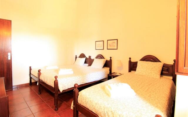 Albufeira Traditional Villa With Pool by Homing