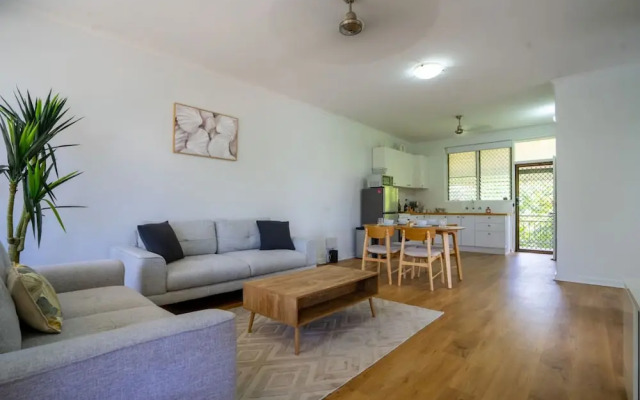 Nightcliff Retreat Stylish 2BR Apt Near Foreshore
