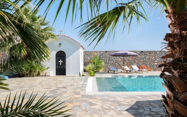 Madia Villa