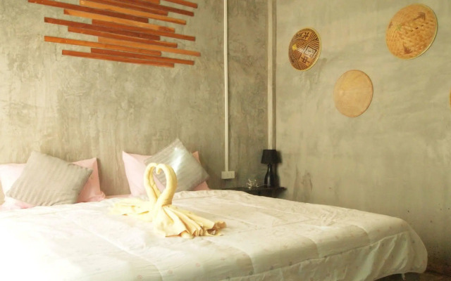 Maesai Holic Lodge