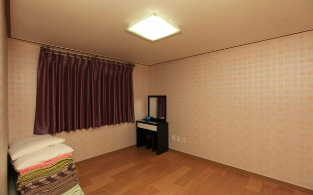 Hwangto-green Village