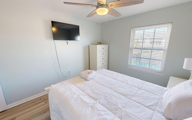 Coastal Comfort 3 Bedroom Townhouse