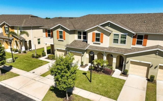 Amazing 4 Bedroom House Near Disney