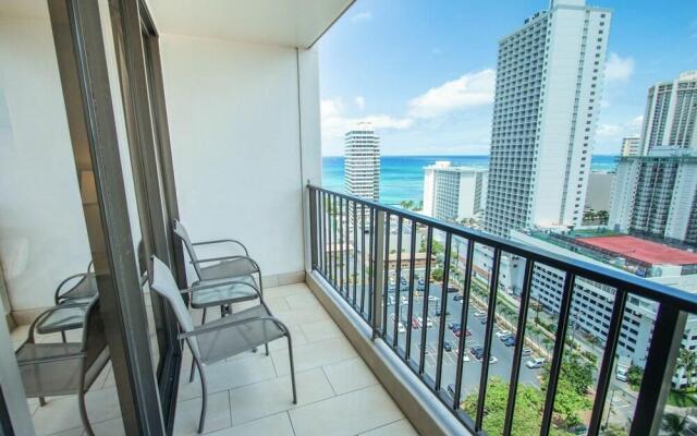 Waikiki Banyan - Ocean View Tower 1 Suite 2210