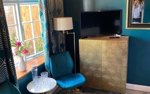 The Hole In The Wall