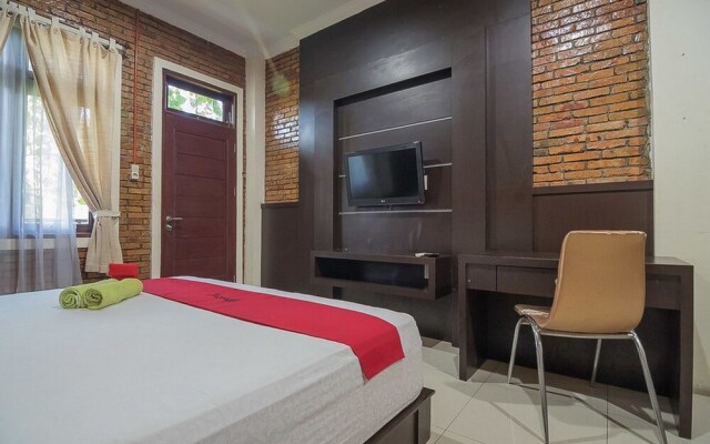Bengawan Residence 66 by RedDoorz