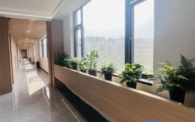 Xingbang Holiday Hotel