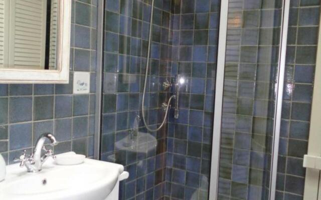 Gîte Essertines-en-Donzy, 5 pièces, 10 personnes - FR-1-496-200