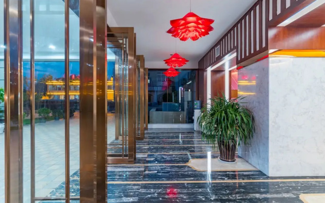 Love Home Theme Hotel Kunming Airport