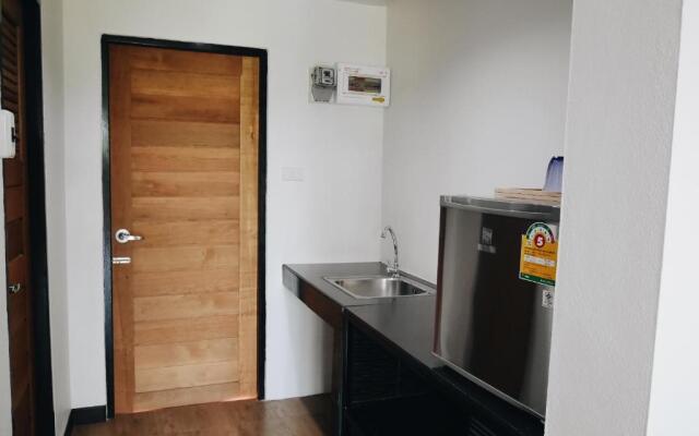 บ้านเพลิน