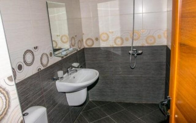 Eco Hotel Momata