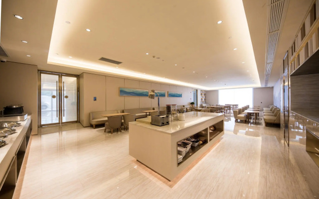 Ji Hotel (The Bund Shanghai, East Jinling Road)