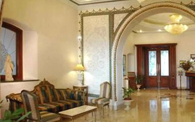 Noor-Us-Sabah Palace