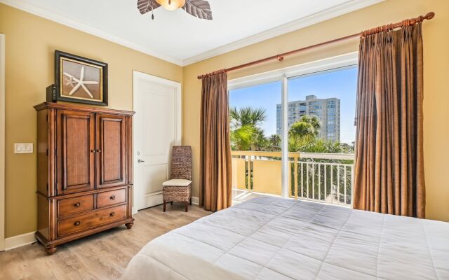 Harbor Landing 201a 3 Bedroom Condo by RedAwning