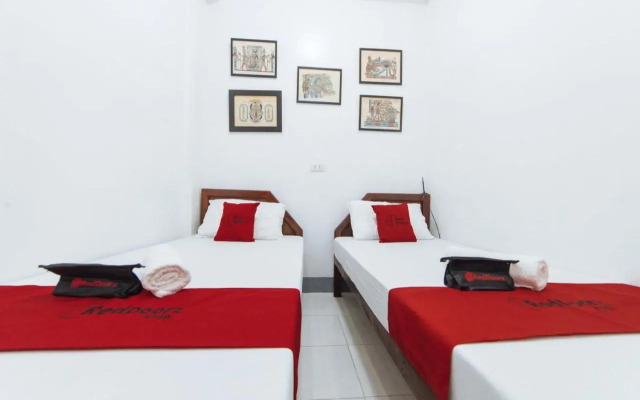 Mark & Marlie Pensionhouse by RedDoorz