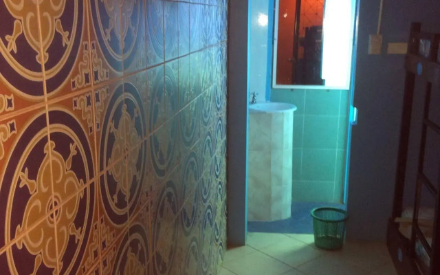 Baan Talay Guesthouse & Dormitory