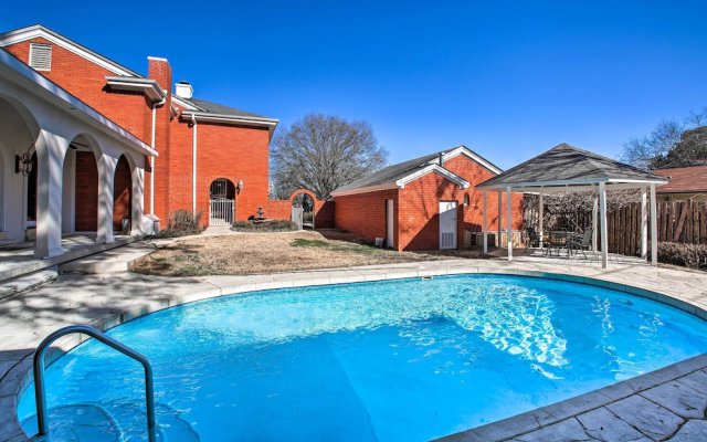 Hot Springs Home With Pool - 1/2 Mile to Oaklawn!