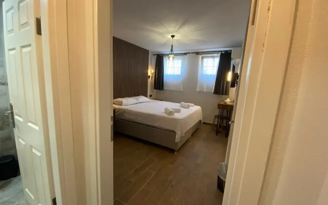 Tinos Otel & Bağ Evi (+12 Yaş)