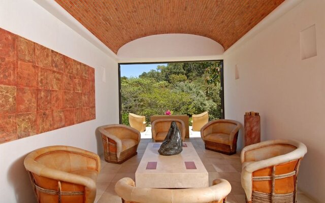 Villa Azalea Luxury B & B