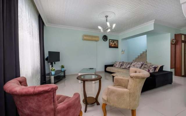 Capacious Villa With Private Pool in Antalya