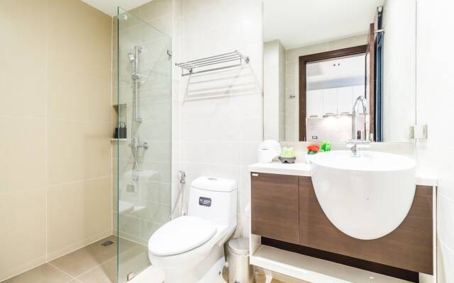 Emerald Terrace Patong by Chattha