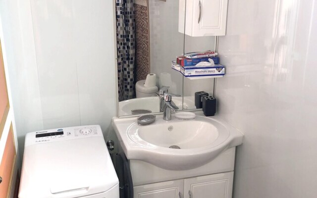 Studio in Sainte-suzanne, With Furnished Balcony and Wifi