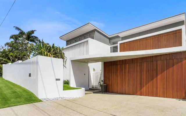 Magnificent views on Arkana, Noosa Heads