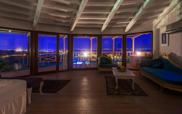 Aeneas Hotel