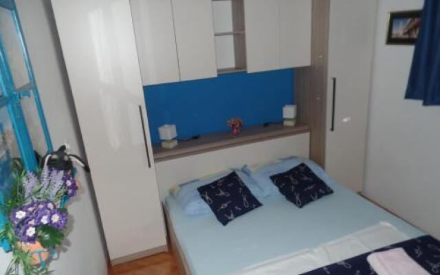 Apartment 4M