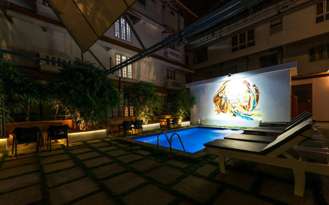 No. 18 Hotel